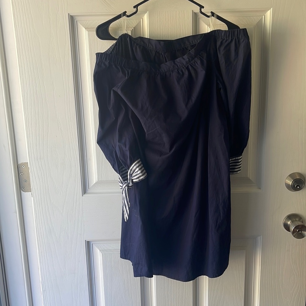 Strapless/off the shoulder dress 👗